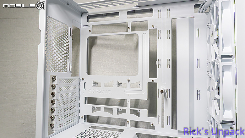 【開箱】緊湊卻擴充性十足 | CORSAIR 3200D RS ARGB WHITE