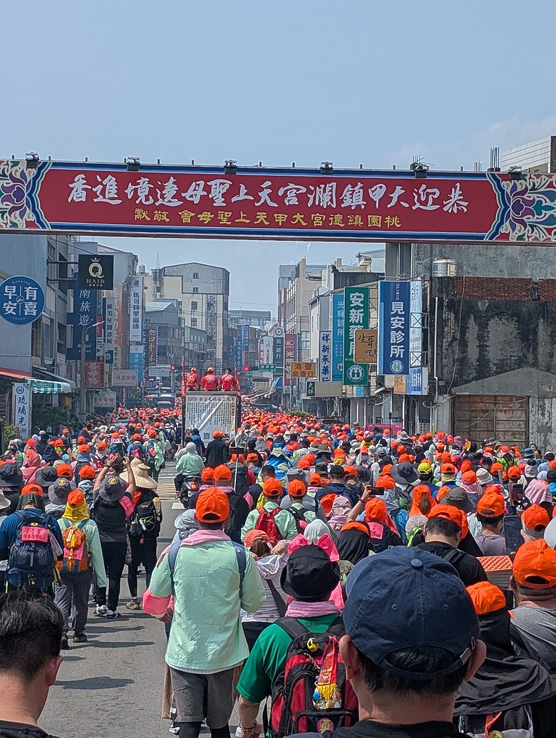 點我看大圖 2026 進香大白 白沙媽進香 地表最強的散步之旅 熱血熬夜12小時