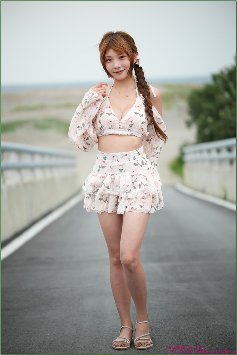 【 一言難盡 -- 言兒 】拍仙女棒快門壓光，閃燈壓得了日光但壓不住走光