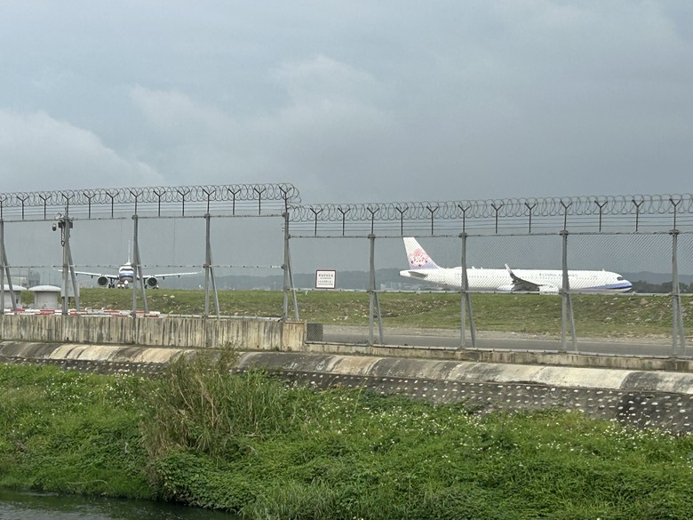 桃 園 大 園 「 國 門 之 都 」追 機 行