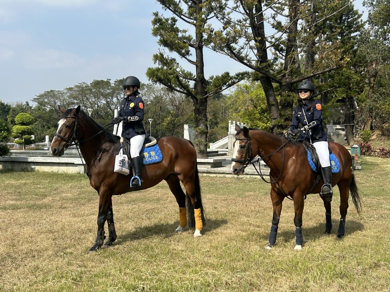 「 兩 鐵 列 車 」 騎 遊 高 雄 果 嶺 自 然 公 園