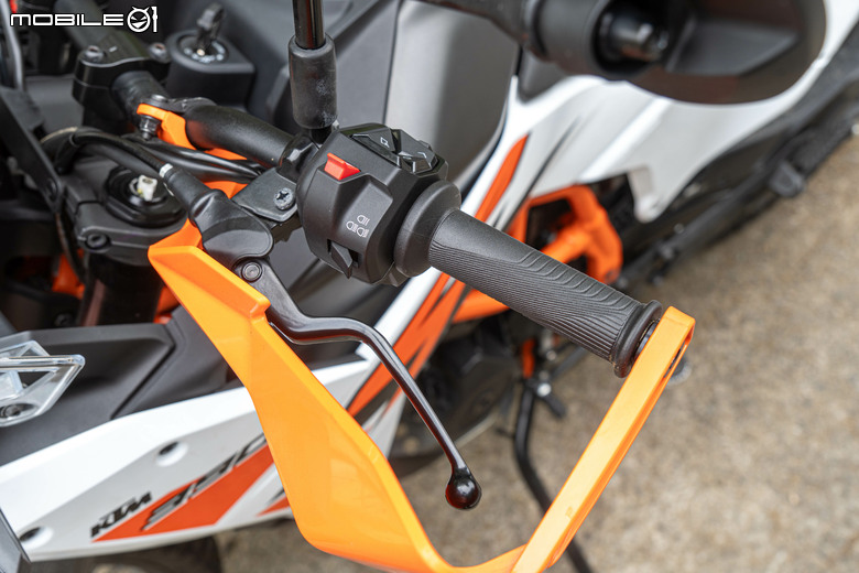 點我看大圖 KTM 390 Adventure R 試駕|橘火燎原,笑傲千山!