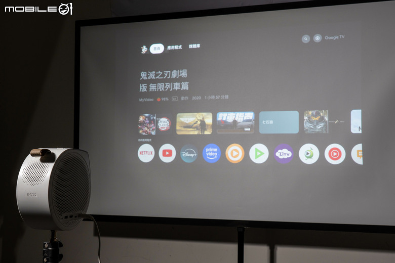 BenQ GV32 投影機開箱試用 以小巧可愛身形投放真實色彩畫面