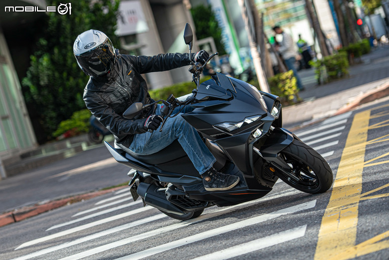 《 紙上對決》KYMCO G7 vs. SYM DRGBT｜國產雙雄各有所長，白牌機皇勝負難分！