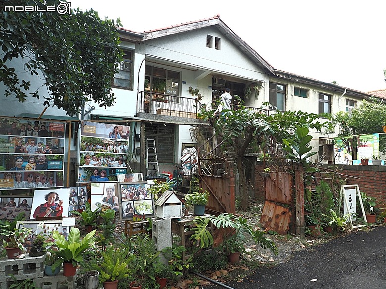 臺灣省政府大樓與中興新村牌樓、小興苑、臺灣省政資料館、中興會堂、臺灣歷史文化園區、虎山藝術館 — 南投中興新村文化景觀半日散策