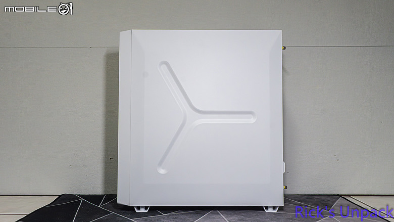 【開箱】緊湊卻擴充性十足 | CORSAIR 3200D RS ARGB WHITE