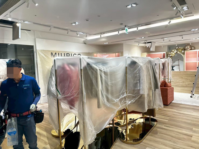 【高雄監視器】開店一定要裝｜專業牽線安裝＋細心防塵施工紀錄