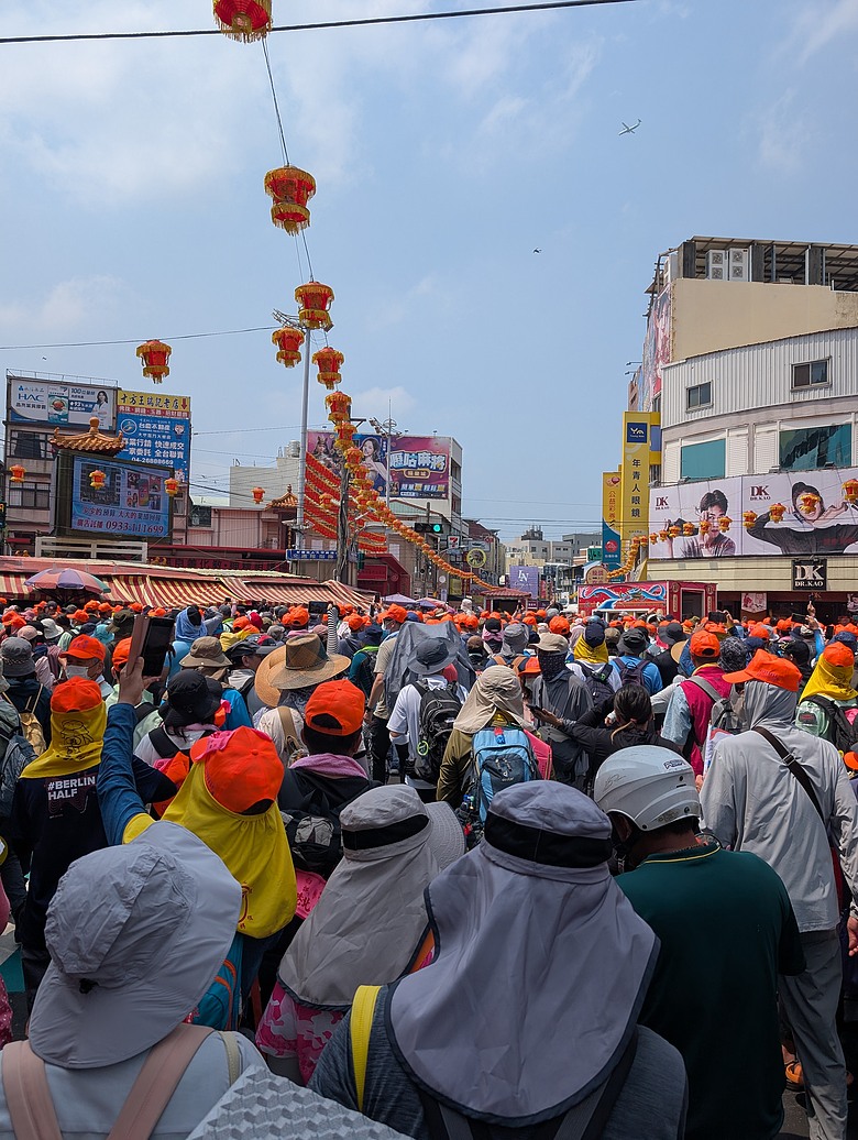 點我看大圖 2026 進香大白 白沙媽進香 地表最強的散步之旅 熱血熬夜12小時