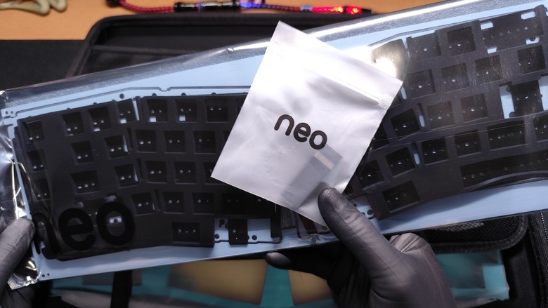 客製化鍵盤組裝套件 QwertyKeys Neo Ergo 開箱