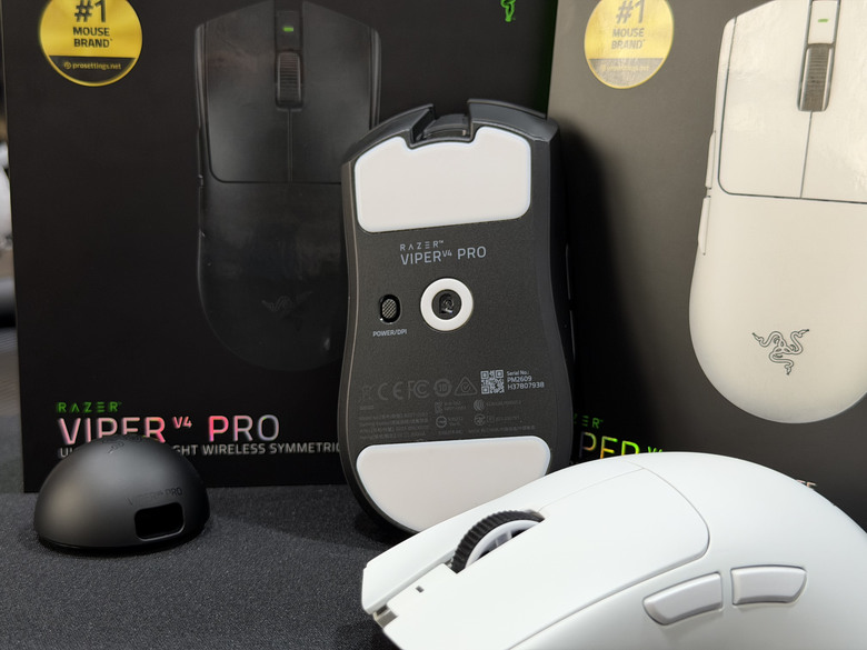 點我看大圖 【開箱|心得】世一中和世一步聯手參與研發的世一鼠|Razer Viper V4 Pro + Razer Gigantus V2 Pro