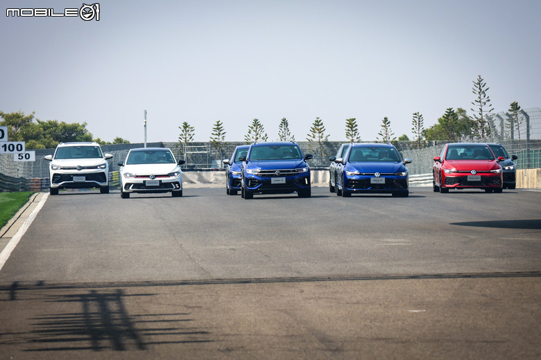 Volkswagen 性能奔馳嘉年華賽道體驗｜Golf R 夜幕疾行版正式亮相、感受經典鋼砲的駕馭樂趣！