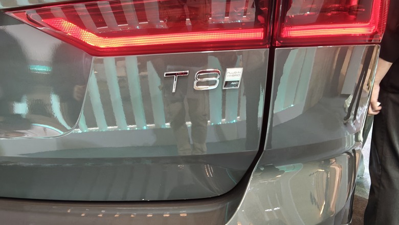趕在第一天, 來南港Lalaport看好久不見的All New XC60~~