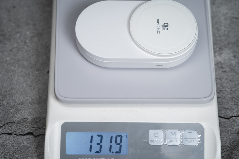 【開箱測試】HIPPORIZZ Zeno Qi2.2 25W 三合一折疊無線充電座 告別桌面凌亂 一次充飽三個裝置