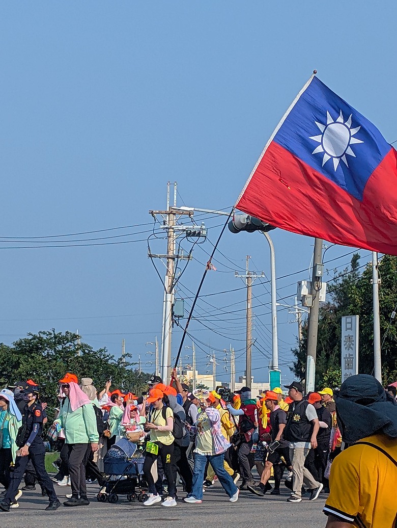 點我看大圖 2026 進香大白 白沙媽進香 地表最強的散步之旅 熱血熬夜12小時