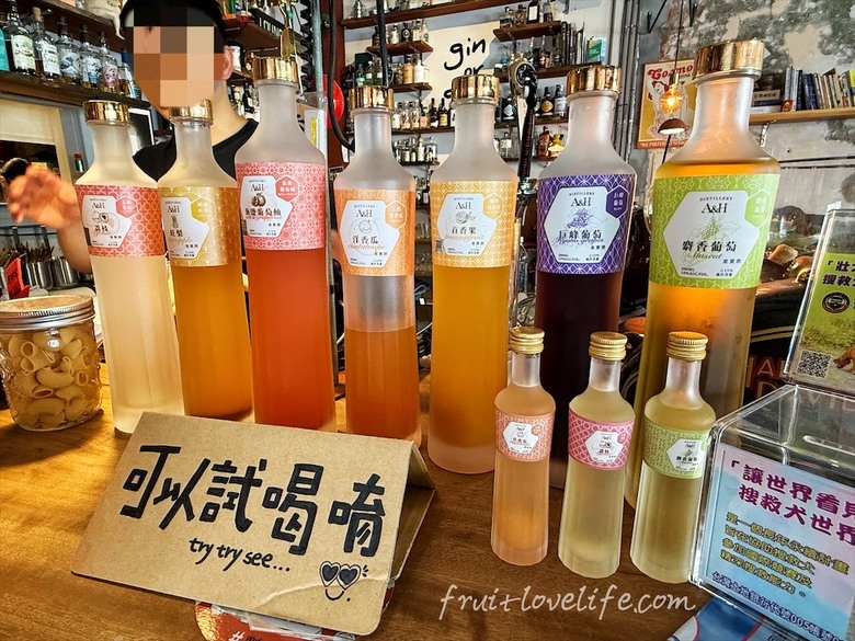 很chill的深夜食堂，無水咖喱、義大利麵、點心、豐富餐酒、寵物友善，聚餐小酌首選