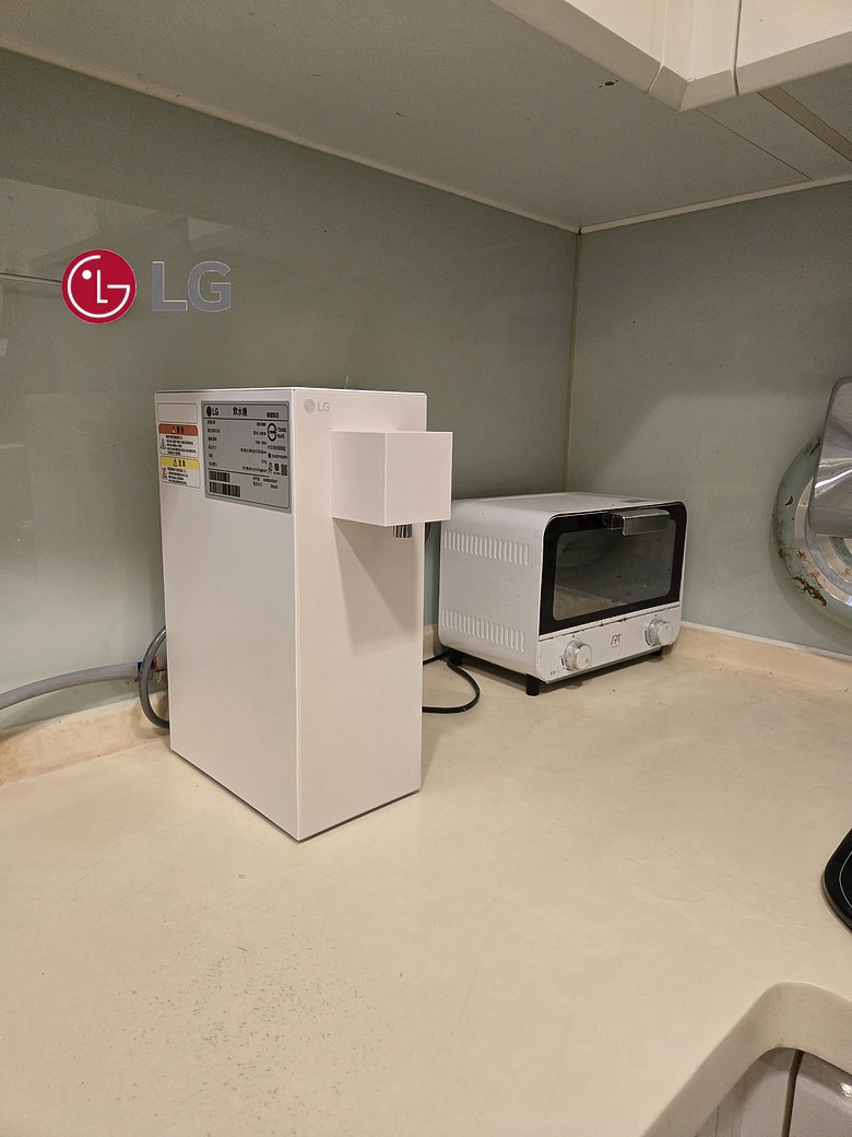 【體驗分享】告別水垢與等待！LG PuriCare&trade; 淨水 Bar 飲水機 WD210MN：極簡美學與智慧科技的完美結合