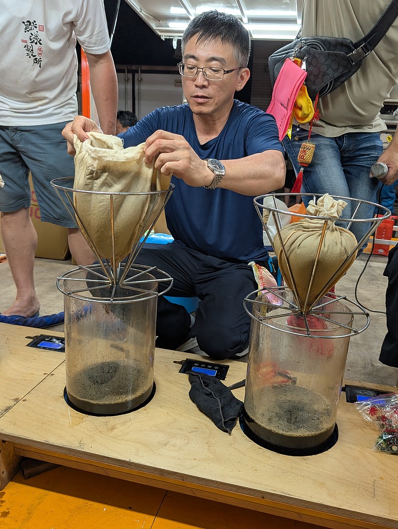 點我看大圖 2026 進香大白 白沙媽進香 地表最強的散步之旅 熱血熬夜12小時