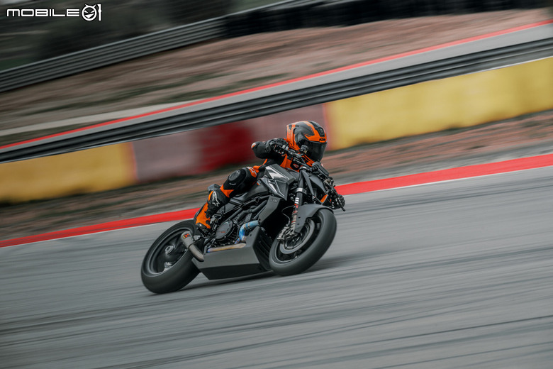 2026 KTM 1390 SUPER DUKE RR / TRACK 震撼登場！賽道版大公爵限量100台