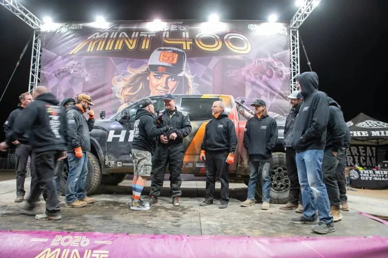 Toyota耐用神話再次驗證 里程超過10萬英里的Tundra Hybrid成功挑戰沙漠越野賽事!