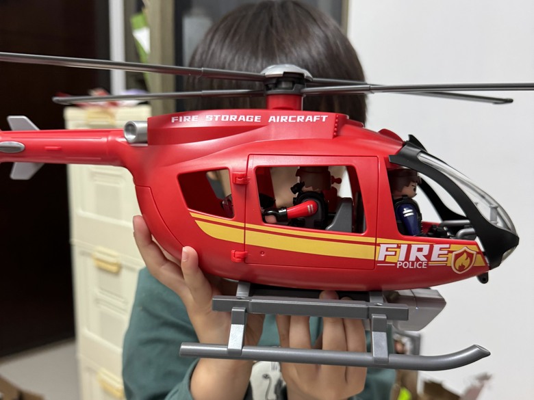 【玩具開箱】原本只是想買一組玩具車，結果孩子玩出一整個救援世界 Power Planet 消防玩具組