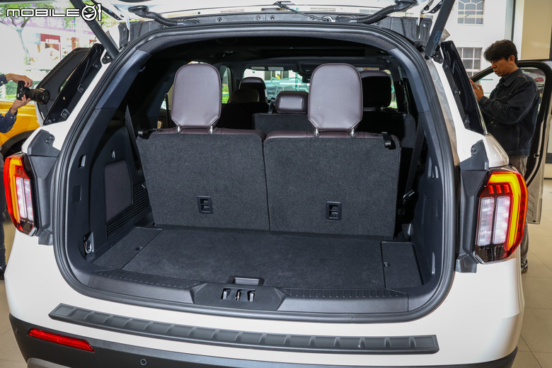 Ford Explorer 實車巡迴展示現場賞析｜美製經典七人座休旅挑戰國內大型SUV市場！