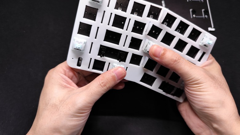 客製化鍵盤組裝套件 QwertyKeys Neo Ergo 開箱