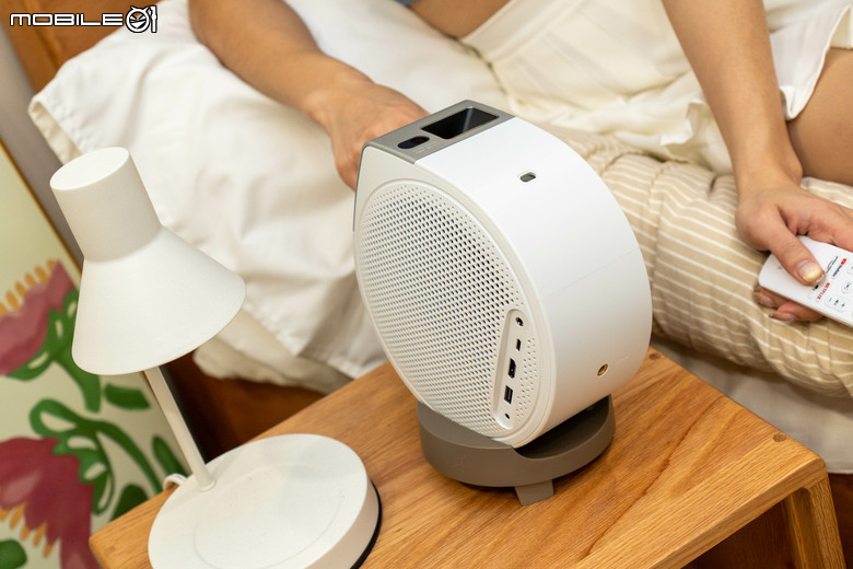 BenQ GV32 投影機開箱試用 以小巧可愛身形投放真實色彩畫面