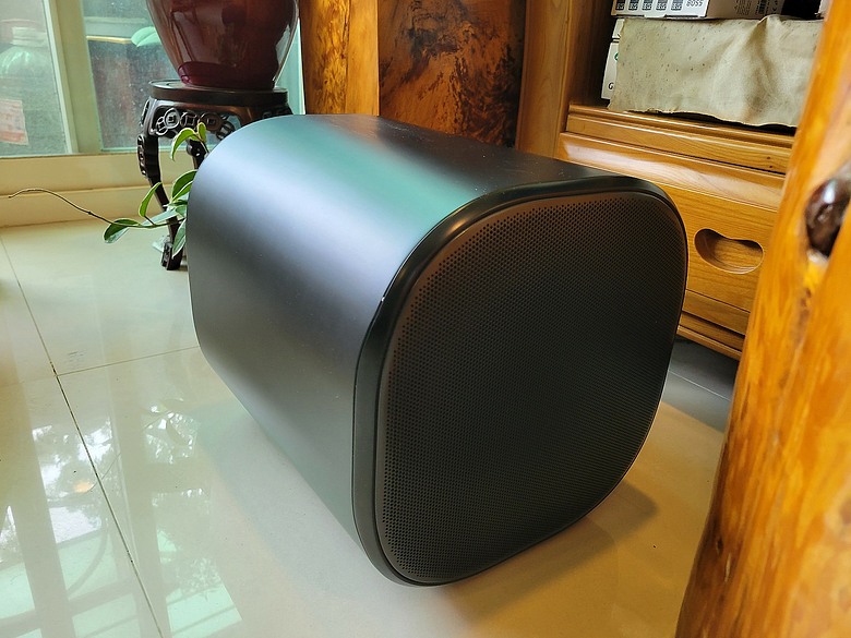 【開箱】JBL BAR 1300 Mk2 心得分享｜不用拉線也能有劇院級環繞？