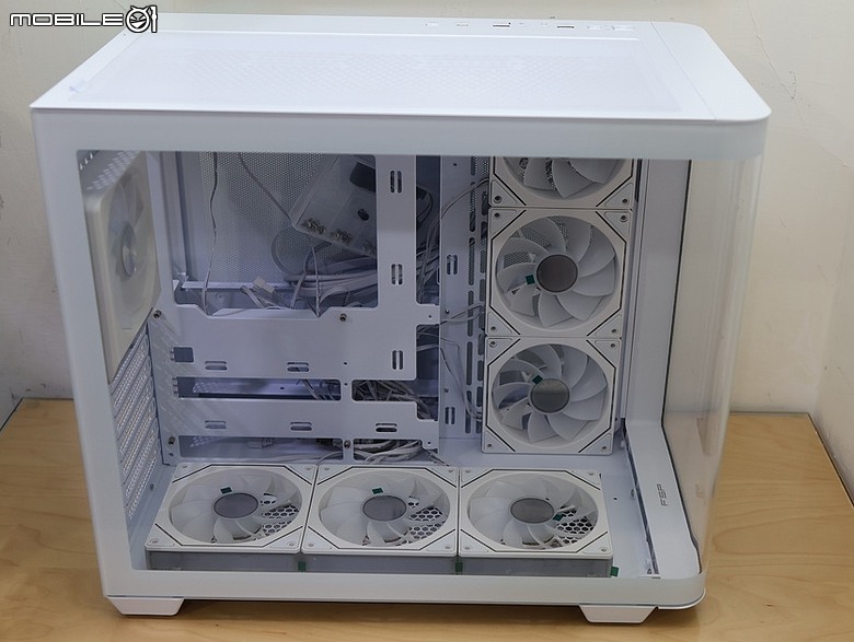 ZenFan 加持 FSP 全漢 270 度 M580 PRO 美型海景