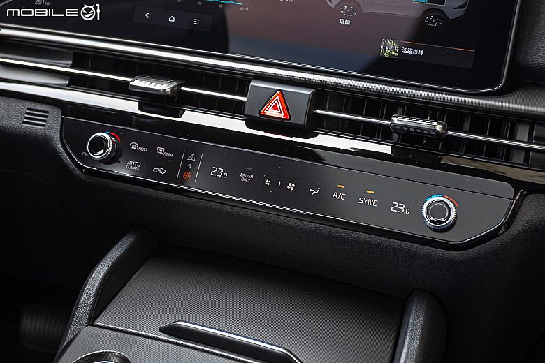 Kia 小改款 Sportage 1.6 Turbo-Hybrid 試駕報導｜渦輪油電初登場，動力油耗大躍進！