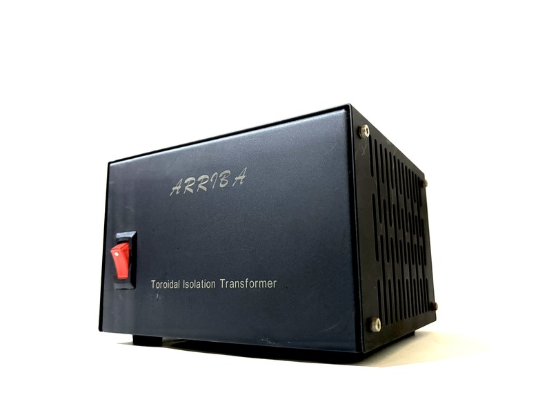 【心得】【R式家訪】拜訪玩家陳先生:為「均衡、泛用與音樂性」與電源處理而搭配的20萬級極簡耳機系統。