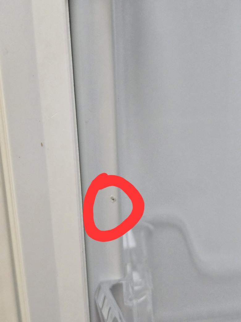 日立新買冰箱算瑕疵嗎？？