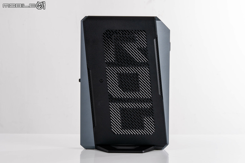 ROG GR70 小型電競桌機開箱實測 搭配最強 AMD 9955X3D 處理器的迷你巨人