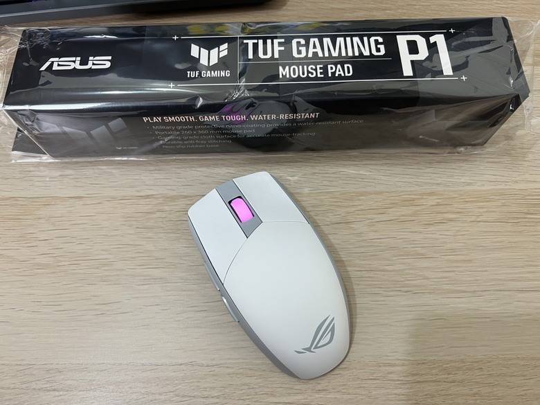 ［輕開箱］ROG IMPACT III 月光白 無線電競滑鼠