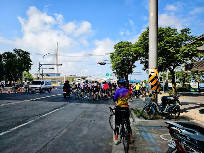 淡江大橋單車初體驗｜漁人碼頭&rarr;三芝101市道&rarr;奎柔山路&rarr;淡江大橋