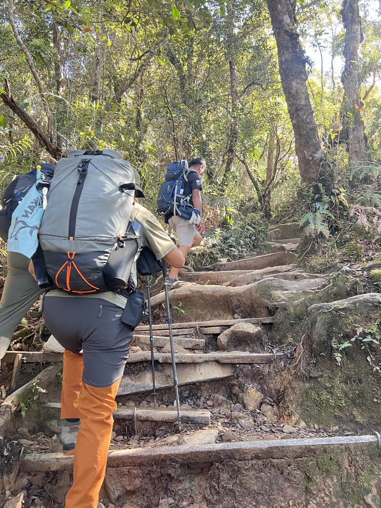 一神, 二玉, 三富士山~ 1,2,3準備出國去爬山 ! 3,2,1 自我挑戰好得意 !