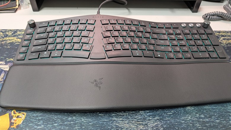 Razer Pro Type Ergo 人體工學鍵盤 開箱