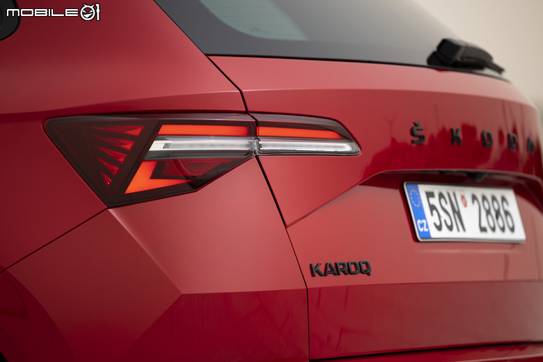 Skoda Karoq Sport 特仕車正式引進｜搭載Sportline外觀套件、新增車內氣氛燈等配備，建議售價119.8萬元！