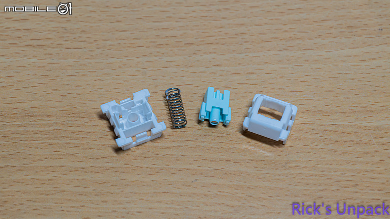 【開箱】磁軸機械軸雙重並行 | Glorious GMMK 3 HE 75 WHITE