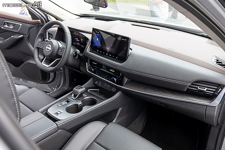 【採訪】Nissan「X-Trail Sakura」三車型 99.9 萬元起上市,新增通風座椅、電動踏板、匠人訂製皮革座椅等配備!