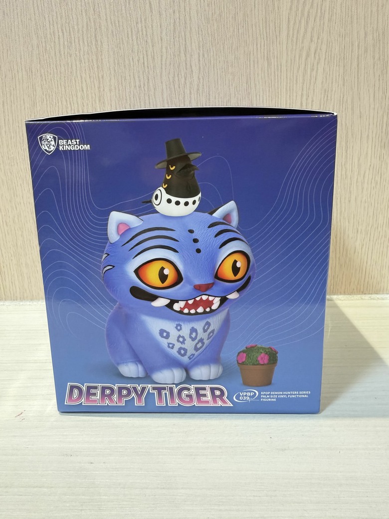 🐯 有點壞、有點可愛的存錢虎 !KPOP Demon Hunters Derpy Tiger 開箱
