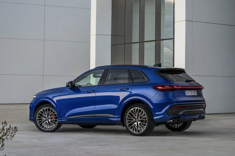 Audi RSQ5首度現身,最強插電式油電動力上看640hp最大馬力