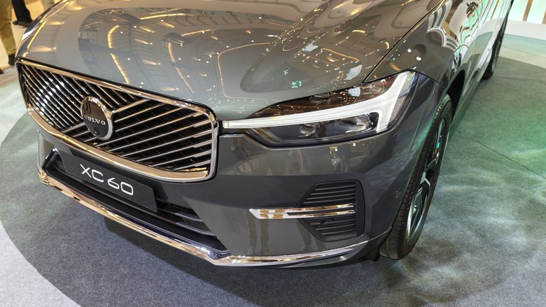 趕在第一天, 來南港Lalaport看好久不見的All New XC60~~
