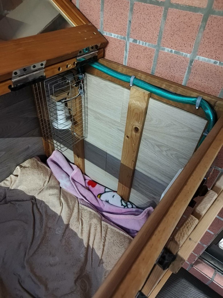 DIY 自家庭院狗屋