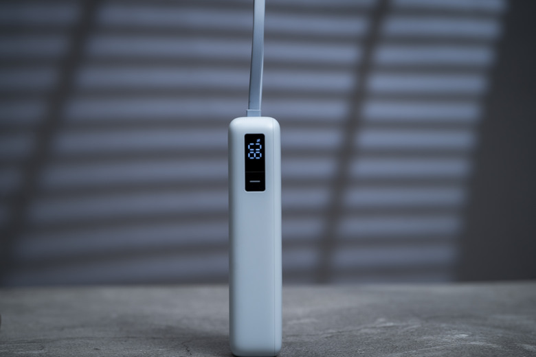 【開箱測試】Xiaomi 自帶線行動電源 20000 67W 你想買來充筆電?先等等