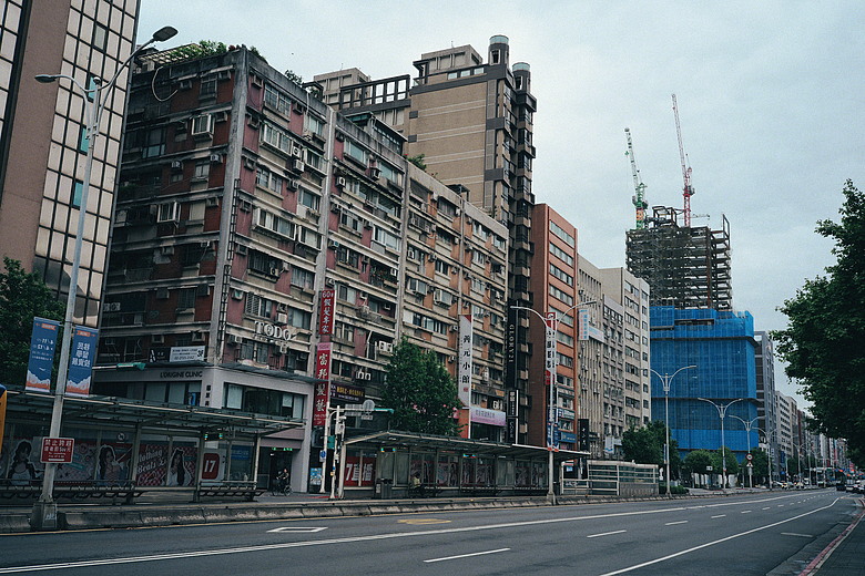 PANASONIC S9 | 深光 sg-image 35mm f2.2 | L mount 鏡頭 | 簡易開箱 | LUT隨拍圖多 | 暨S9手柄分享