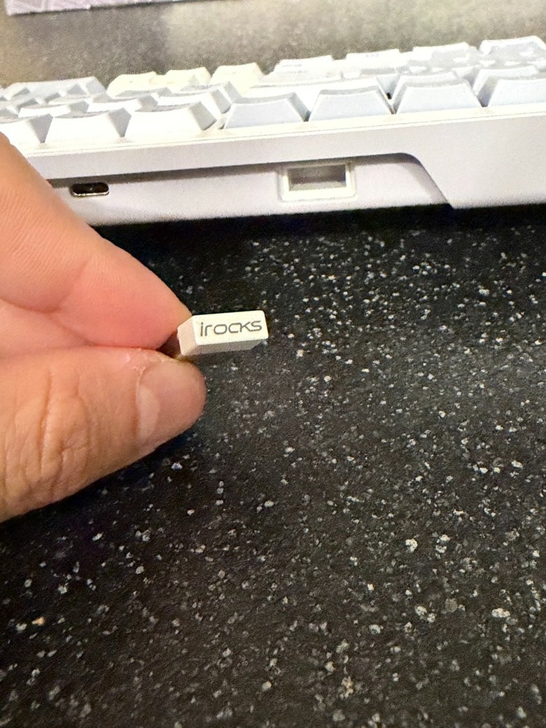 IROCKS K105RP 鍵鼠組開箱：高剪刀腳打字真的順手