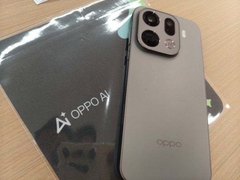 OPPO 服務中心維修初體驗 高雄林森&台北三創 ｜舒適環境｜服務親切