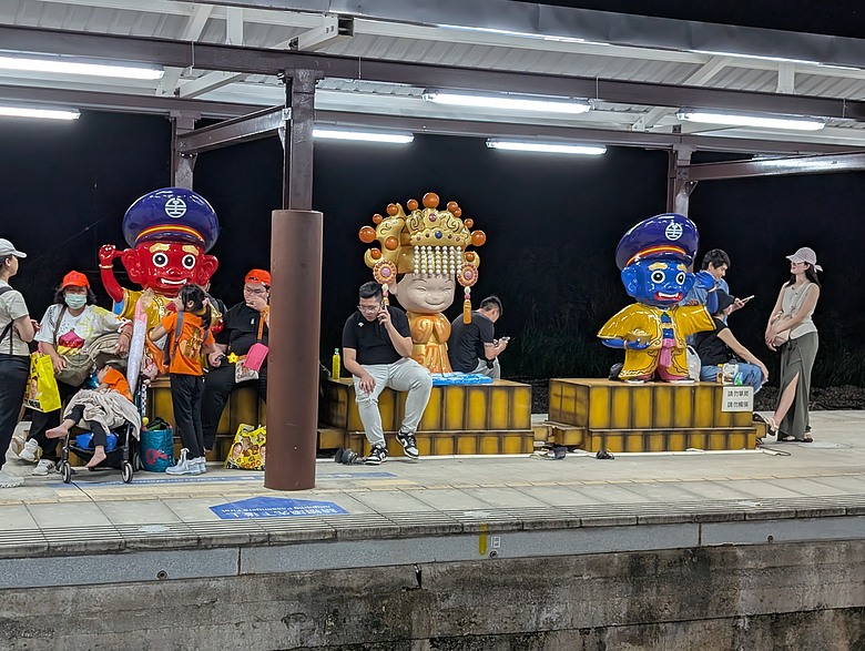 點我看大圖 2026 進香大白 白沙媽進香 地表最強的散步之旅 熱血熬夜12小時