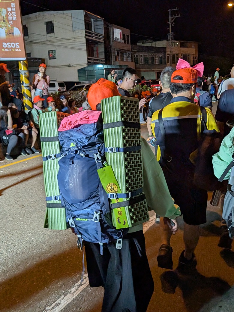 點我看大圖 2026 進香大白 白沙媽進香 地表最強的散步之旅 熱血熬夜12小時